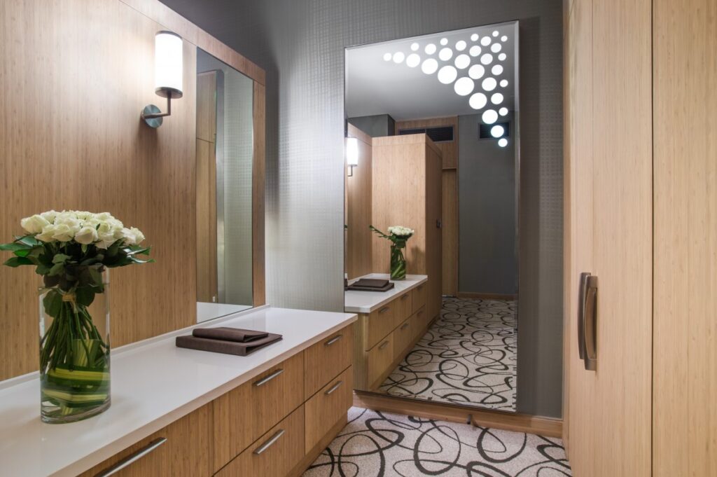 Luxury-Club-Room
